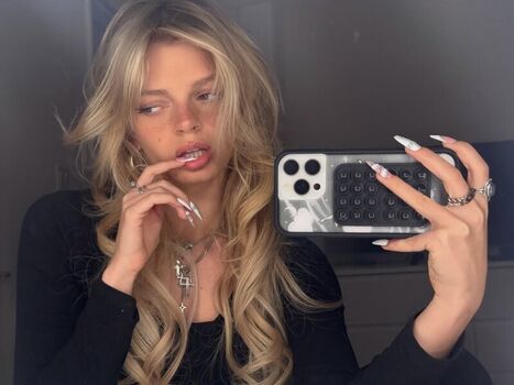 Full leaked Emily kelavos page private onlyfans photo