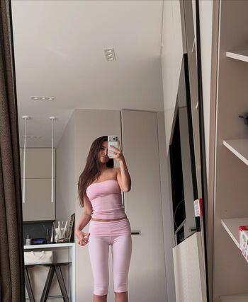 emilyemrata2