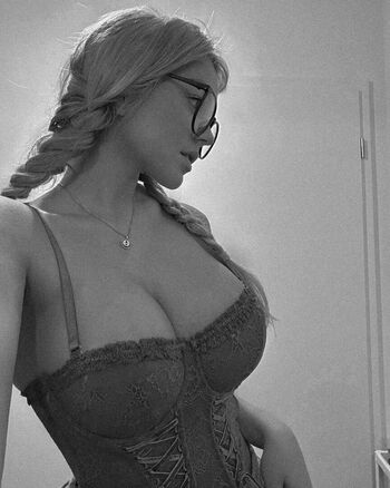 Full leaked Rybotschka / private onlyfans photo