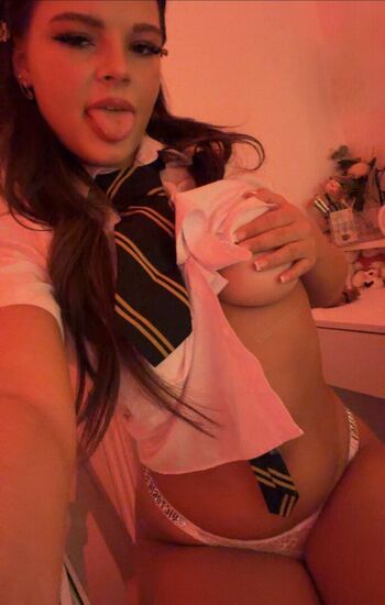 Full leaked Eviesells  page private onlyfans photo