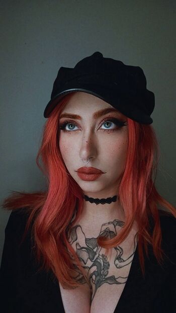 Evolet Asmr