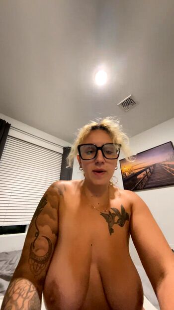 Full leaked Extrasav private onlyfans photo