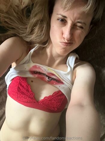 Full leaked Fandomreactions page private onlyfans photo