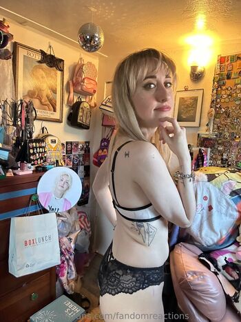 Full leaked Fandomreactions private onlyfans photo