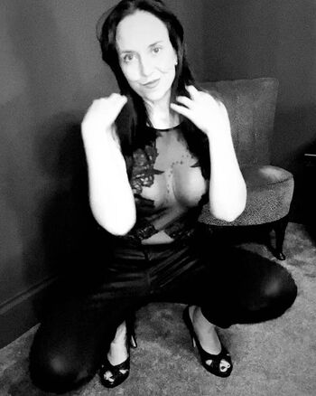 Full leaked Farron day page private onlyfans photo