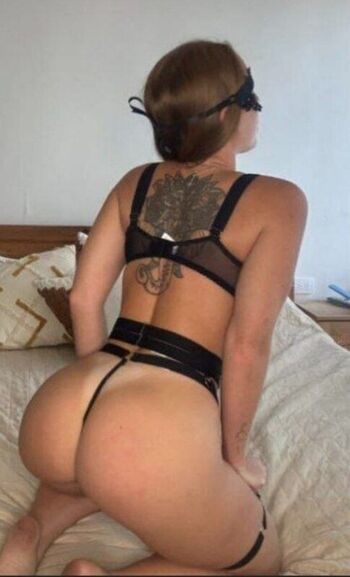 Full leaked Flor lisomini private onlyfans photo
