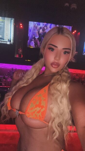 Full leaked Foreverchanel private onlyfans photo