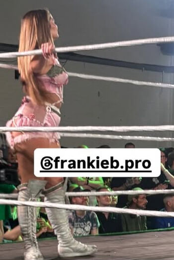 Full leaked Frankie b page private onlyfans photo