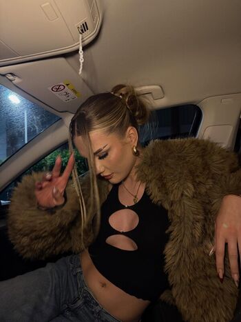 Full leaked Gld melina private onlyfans photo