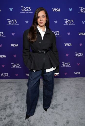 Full leaked Hailee steinfeld page private onlyfans photo