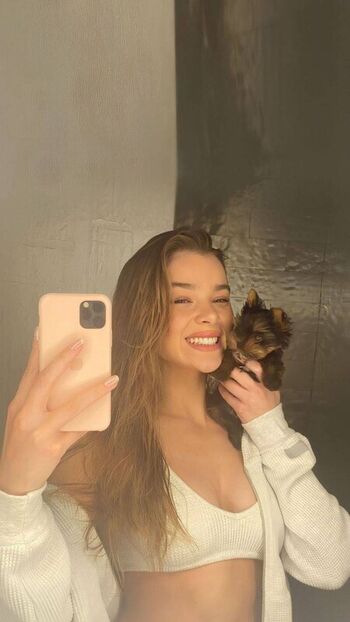 Full leaked Hailee steinfeld  page private onlyfans photo