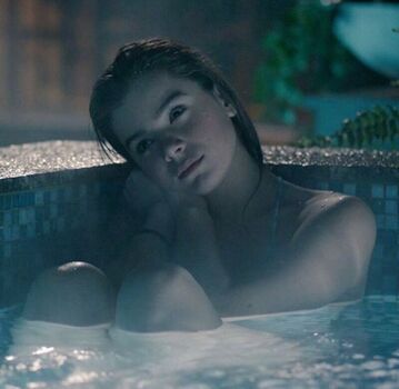 Full leaked Hailee steinfeld private onlyfans photo