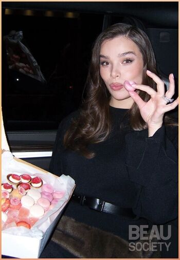 Full leaked Hailee steinfeld private onlyfans photo