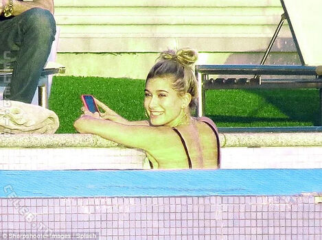 Hailey Bieber