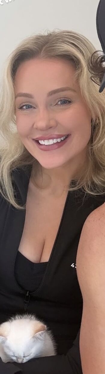 Full leaked Hailey malles page private onlyfans photo