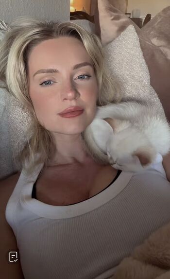 Full leaked Hailey malles page private onlyfans photo
