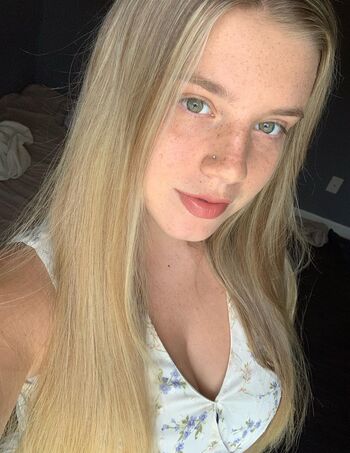 Full leaked Ayesha erotica/ private onlyfans photo
