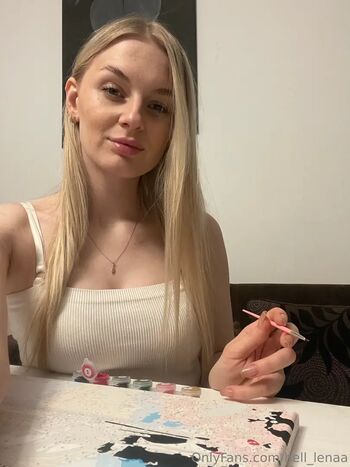hell_lenaa
