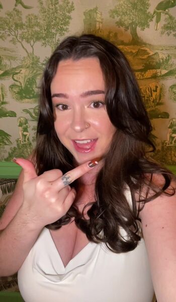 Full leaked Hellsbelllllls private onlyfans photo