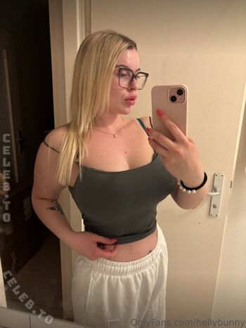 Full leaked Hellybunny private onlyfans photo