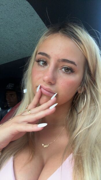 Full leaked Hippicam private onlyfans photo