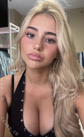 Full leaked Hippicam private onlyfans photo