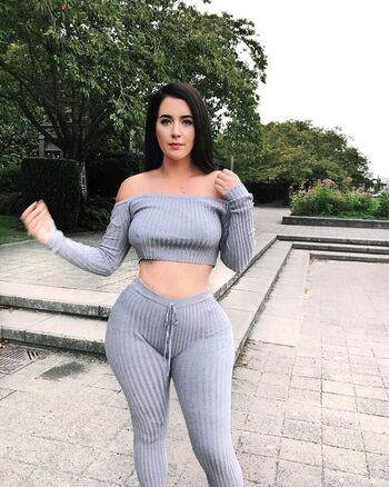 Holly Luyah
