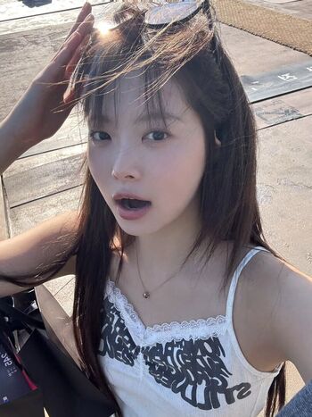 Hong Eunchae 홍은채