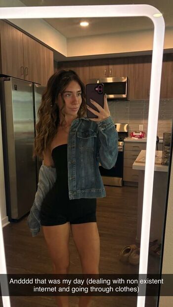Full leaked Iambaylee page private onlyfans photo
