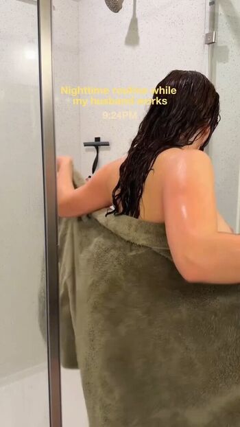 Full leaked Iamsofiabella private onlyfans photo