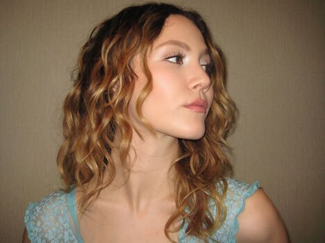 Iris Apatow
