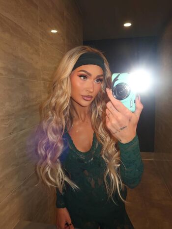 Izzi Dame