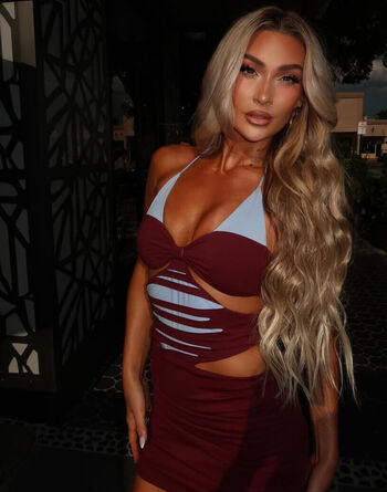 Izzi Dame