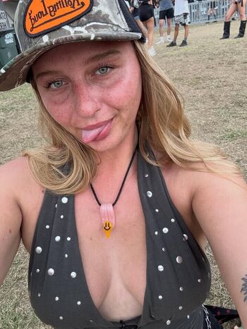 izzybizzybelle