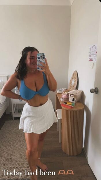 izzylareina
