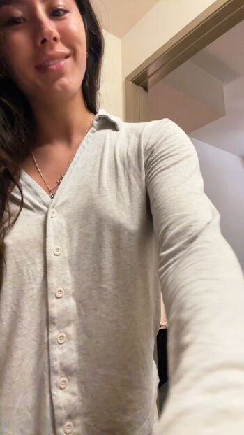 Jasmine Yi