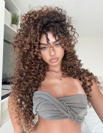 Full leaked Isabella ardley / private onlyfans photo