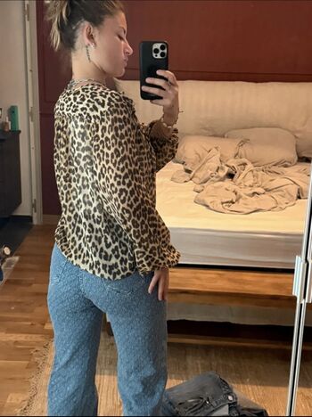 Full leaked Ariana nextdoor/ private onlyfans photo
