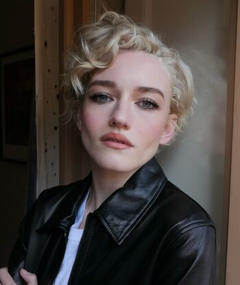 Julia Garner
