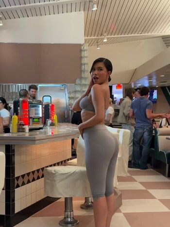 Julia Kelly