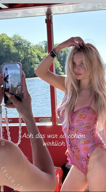 Full leaked Julia wulf page private onlyfans photo
