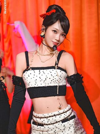Kim Chaewon