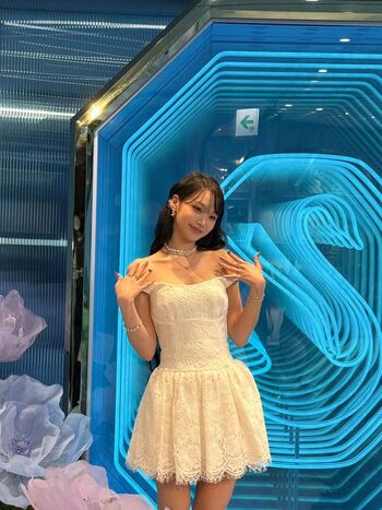 Kim Chaewon