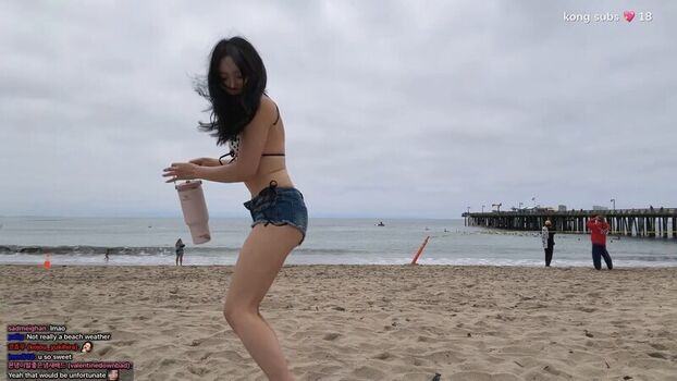 Full leaked Helwife/ private onlyfans photo