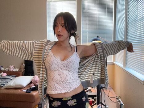 Full leaked Jillynozomi/ private onlyfans photo