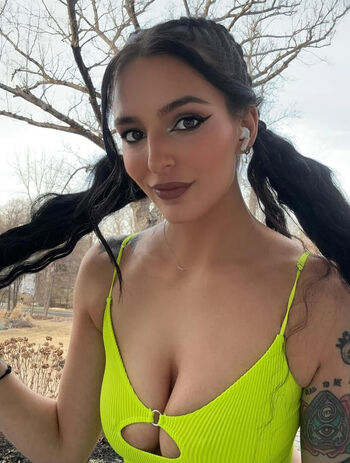 kristen_coms