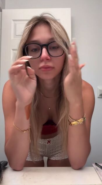 Full leaked Ladybuggurl private onlyfans photo