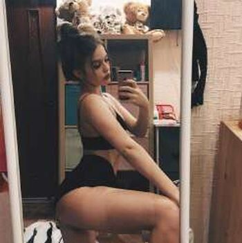 lalipinkcheeks