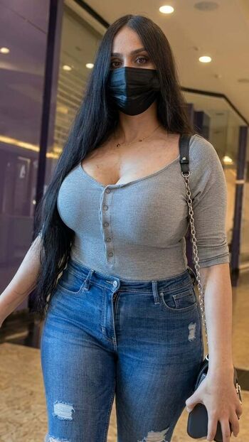 Full leaked Lanarose private onlyfans photo
