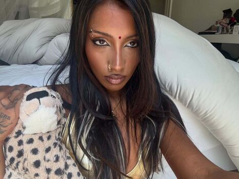 Full leaked Lara raj private onlyfans photo